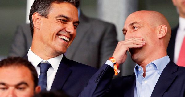 Pedro Sánchez y su amigo Rubiales se ríen del ministro de Cultura ¿y Deportes?