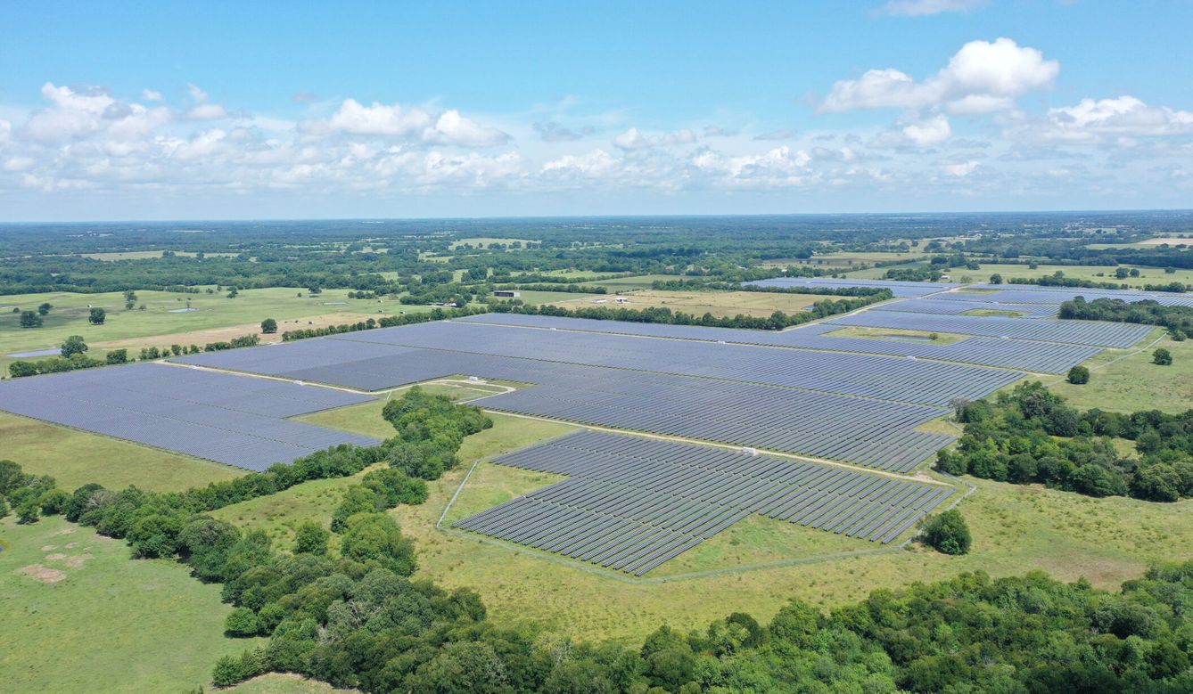 La suma de instalaciones fotovoltaicas multiplica su impacto ambiental. (Reuters/D. Base)