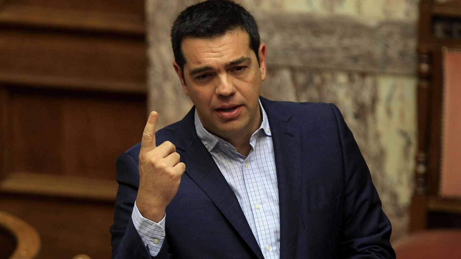 Foto: El primer ministro griego, Alexis Tsipras, interviene en el Parlamento griego. (Efe)