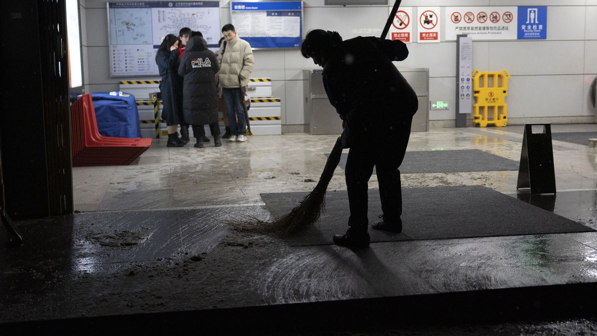 Heridas más de 100 personas en un accidente en el Metro de Pekín