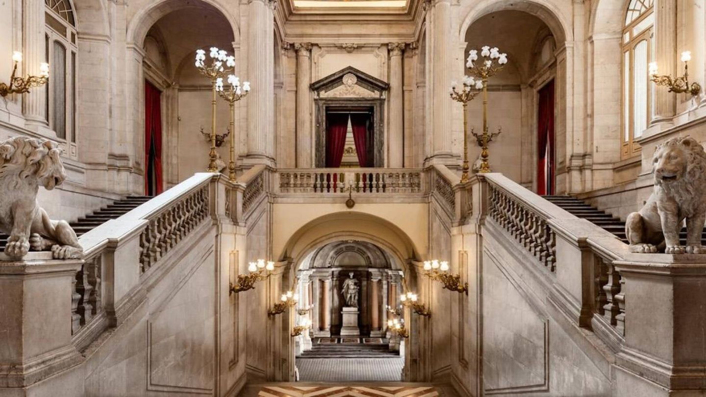 La escalera principal de entrada del Palacio Real de Madrid. (Cortesía/Patrimonio Nacional)