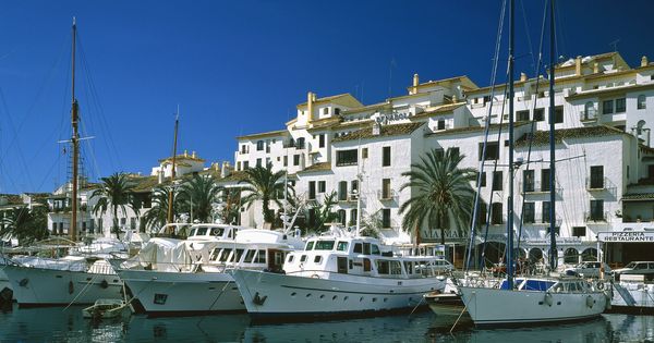 Foto: Yates atracados en Puerto Banús, Marbella. (Corbis)