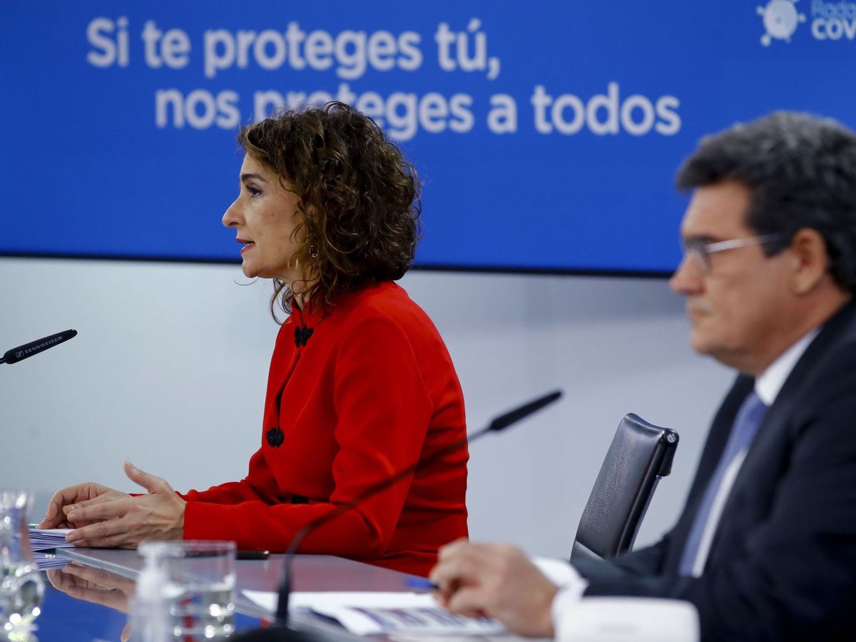Foto: El ministro de Inclusión, Seguridad Social y Migraciones, José Luis Escrivá, junto a la ministra de Hacienda, María Jesús Montero. (EFE/Ballesteros)