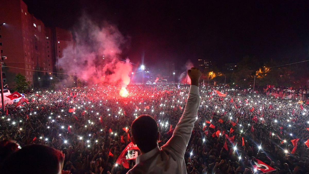 ¿Puede 'el alcalde de los abrazos' ser el principio del fin de Erdogan?