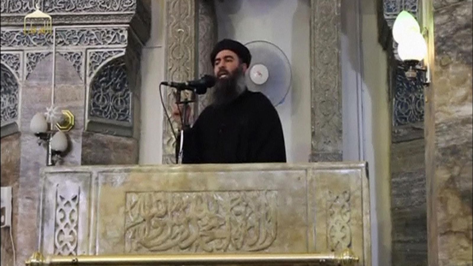 Foto: El líder del Estado Islámico, Abu Bakr al-Baghdadi, en una de sus pocas apariciones públicas (Reuters)