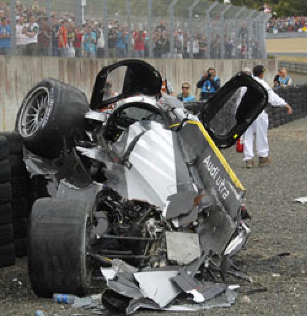 Foto: Allan McNish sobrevive a un violento accidente en Le Mans