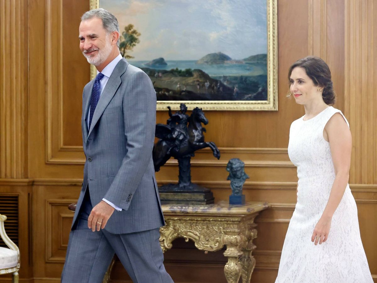 Foto: El rey Felipe e Isabel Díaz Ayuso en el palacio de la Zarzuela. (Casa Real)