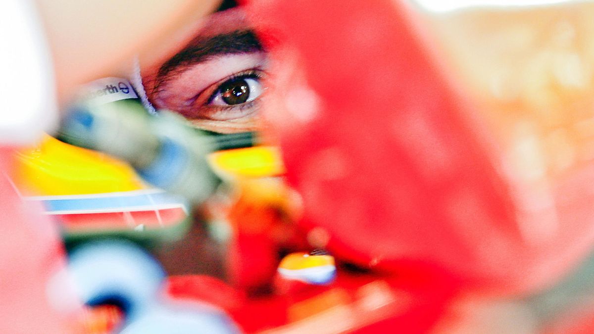 La impotencia de Alonso y Vettel: fallo en el "motor" y en la "caja de cambios"