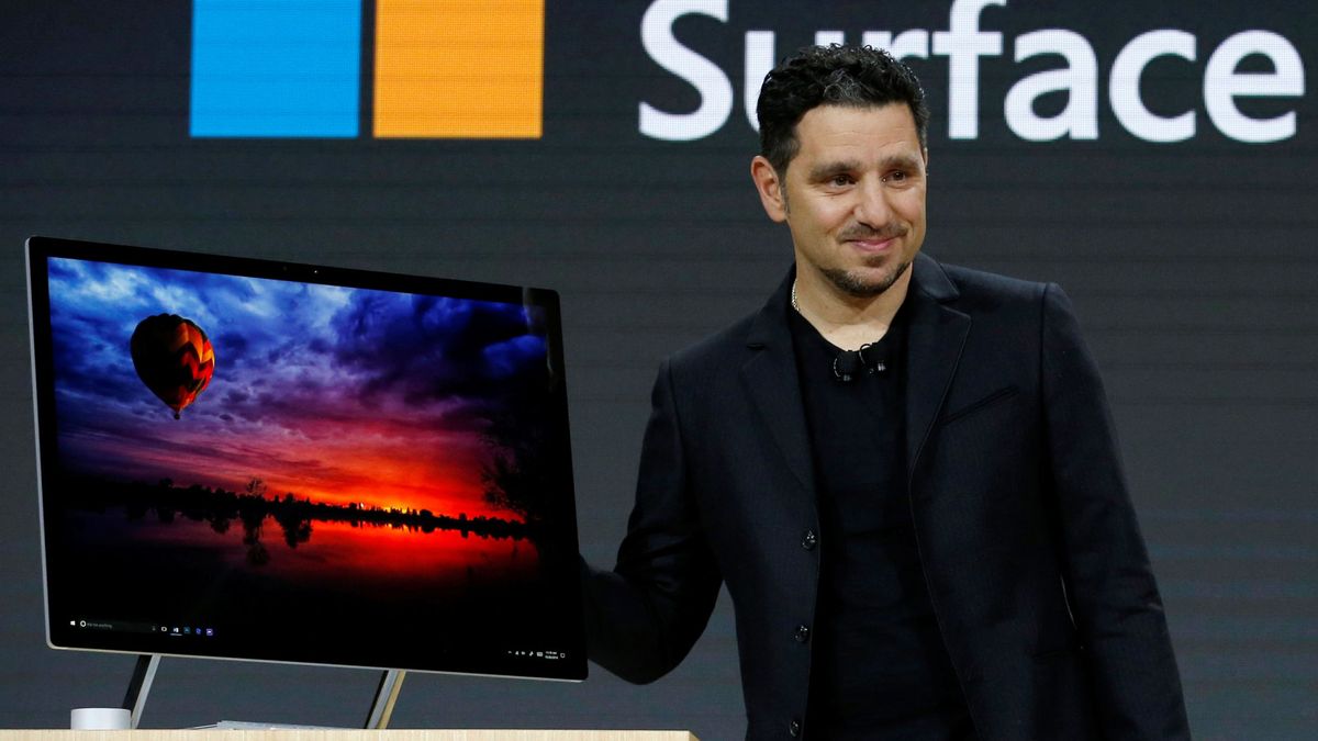Microsoft estrena Surface Studio, su primer PC de sobremesa para competir con Apple