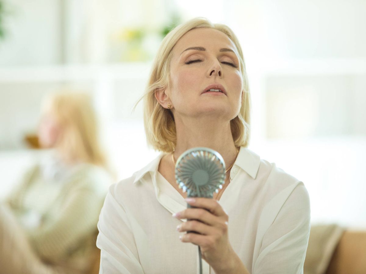 Foto: Sufrir sofocos es uno de los síntomas más habituales en la menopausia. (iStock) 
