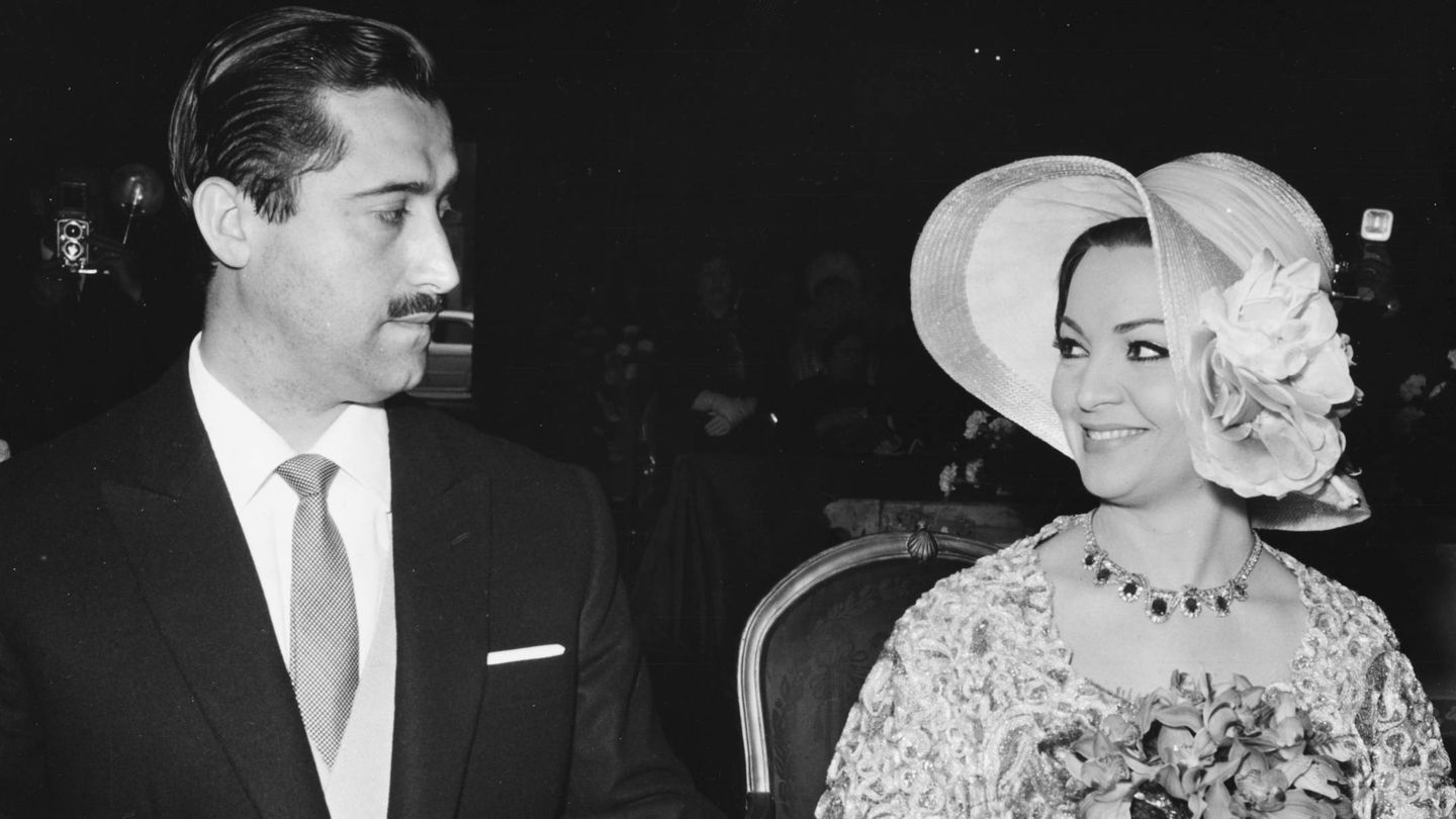  Sara Montiel y su marido José Vicente Ramírez, en una imagen de 1964. (Getty)