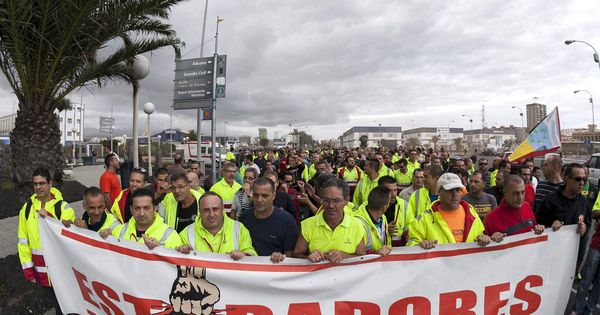 Foto: Los estibadores convocan tres semanas de huelga en los puertos. (EFE)