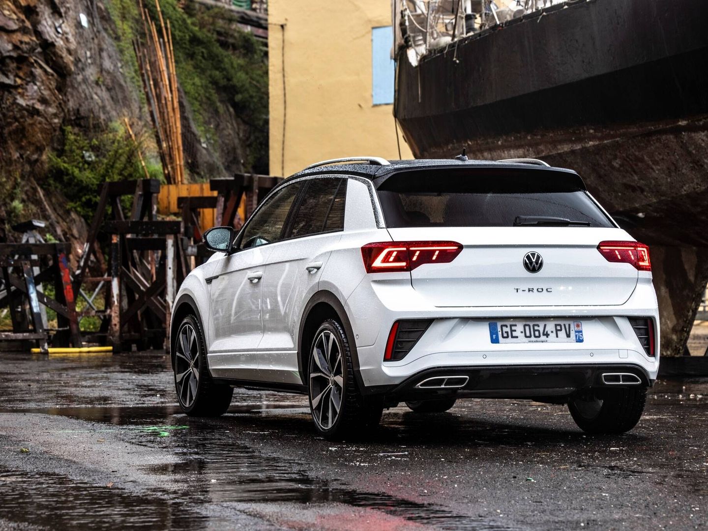 Volkswagen mandó en 2022 por grupos y por marcas, y su T-Roc acabó tercero por modelos.