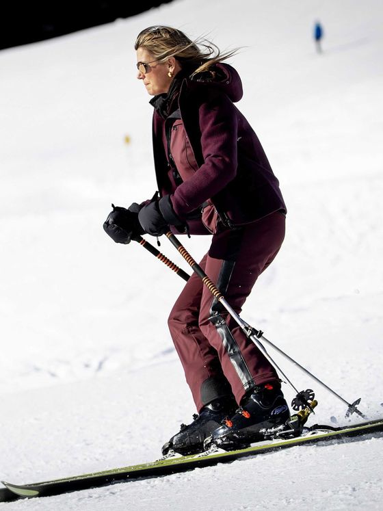 Máxima esquiando en una imagen de archivo. (EFE/Robin Of Lonkhuijsen)