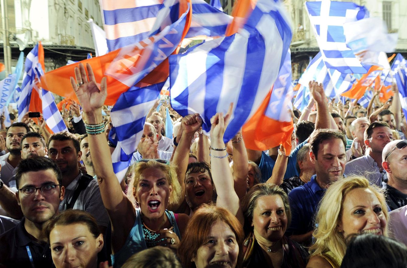 Simpatizantes de Nueva Democracia, durante un mitin de cierre de campaña en Atenas. (Reuters)