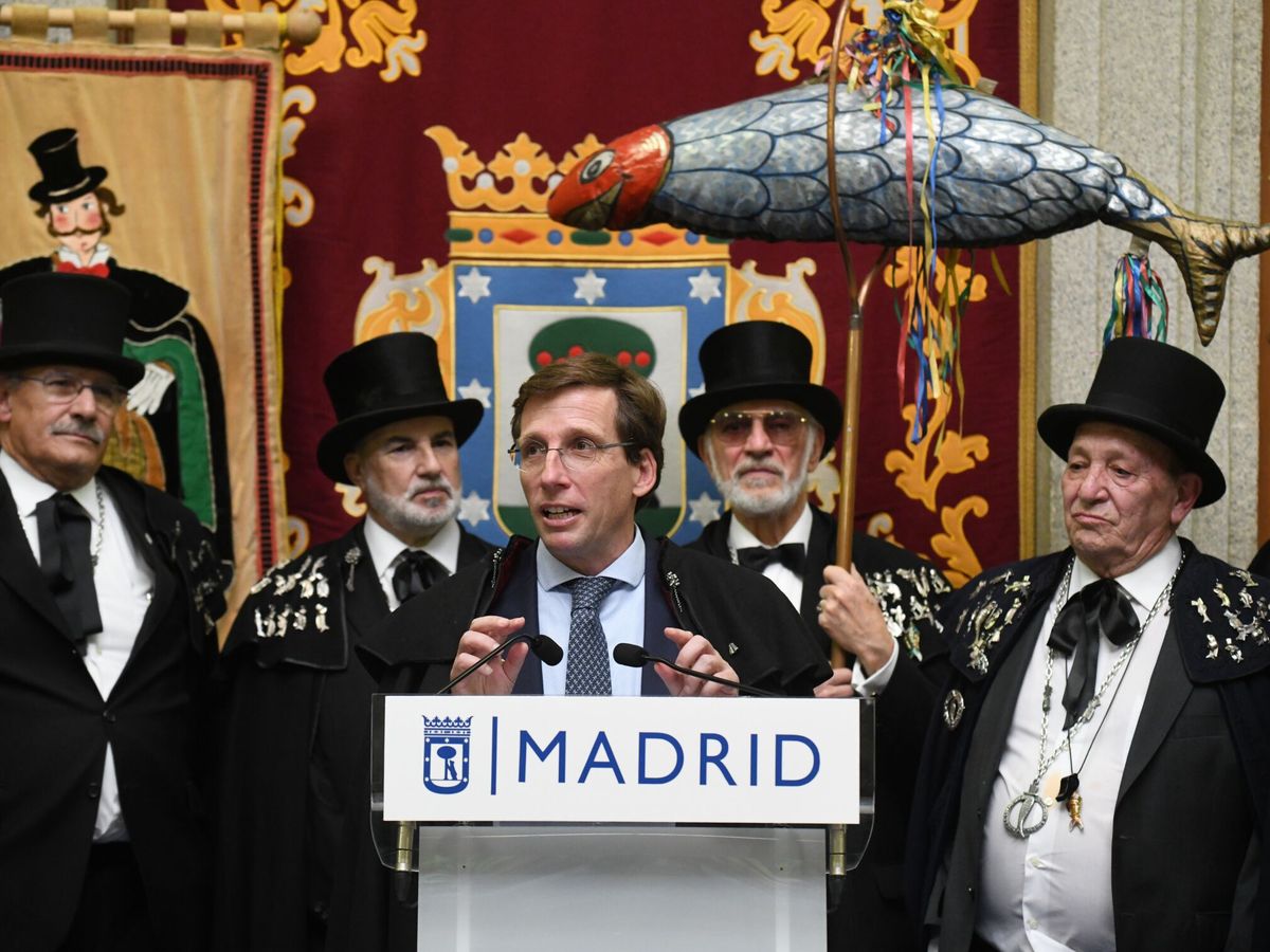 Foto: El alcalde de Madrid, José Luis Martínez-Almeida, interviene durante la despedida de las fiestas de carnaval 2024. (Europa Press/Fernando Sánchez)