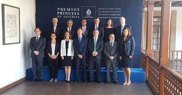 Foto: Los miembros del Jurado de esta edición para el Premio Princesa de Asturias de los Deportes.