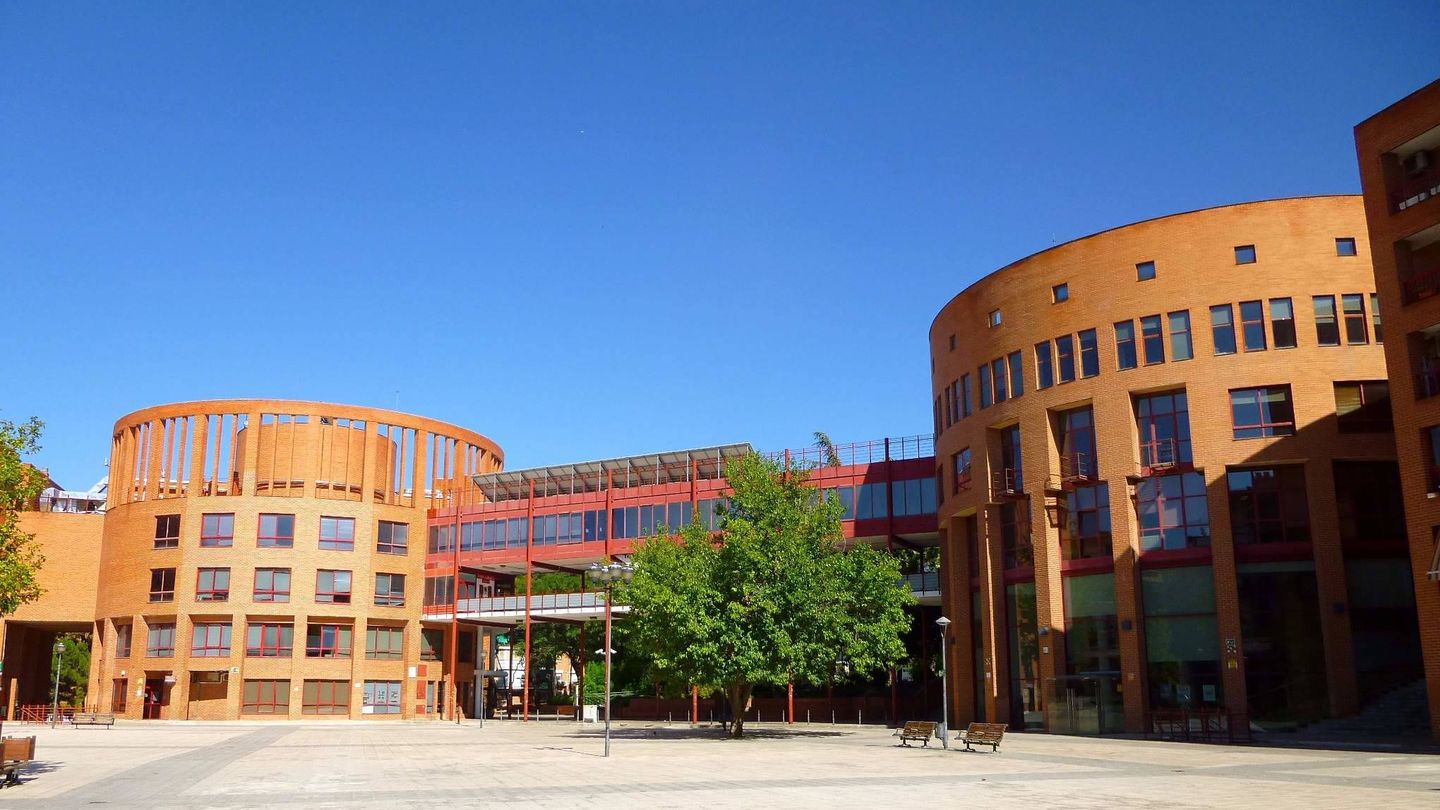 El Ayuntamiento y el Centro Cultural de Coslada. (CC/Zarateman)