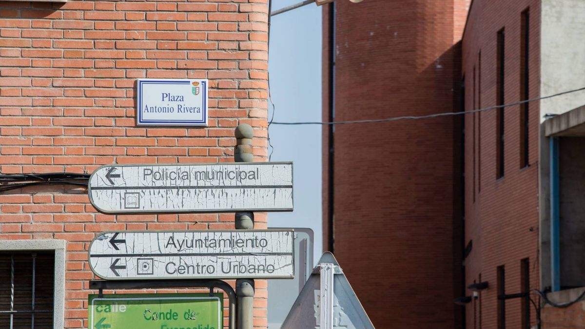 El pueblo socialista que mantiene 17 calles de Franco: "El que las toque, va fuera"