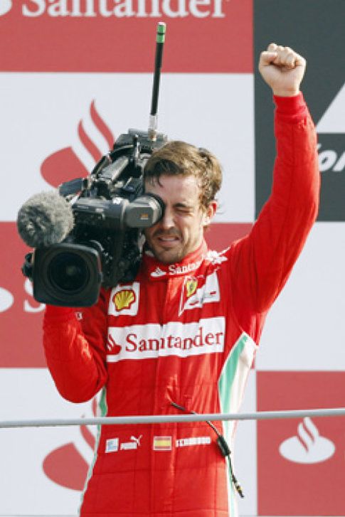 Foto: Alonso, tercero y con Red Bull fuera: "Ha sido un domingo casi perfecto"