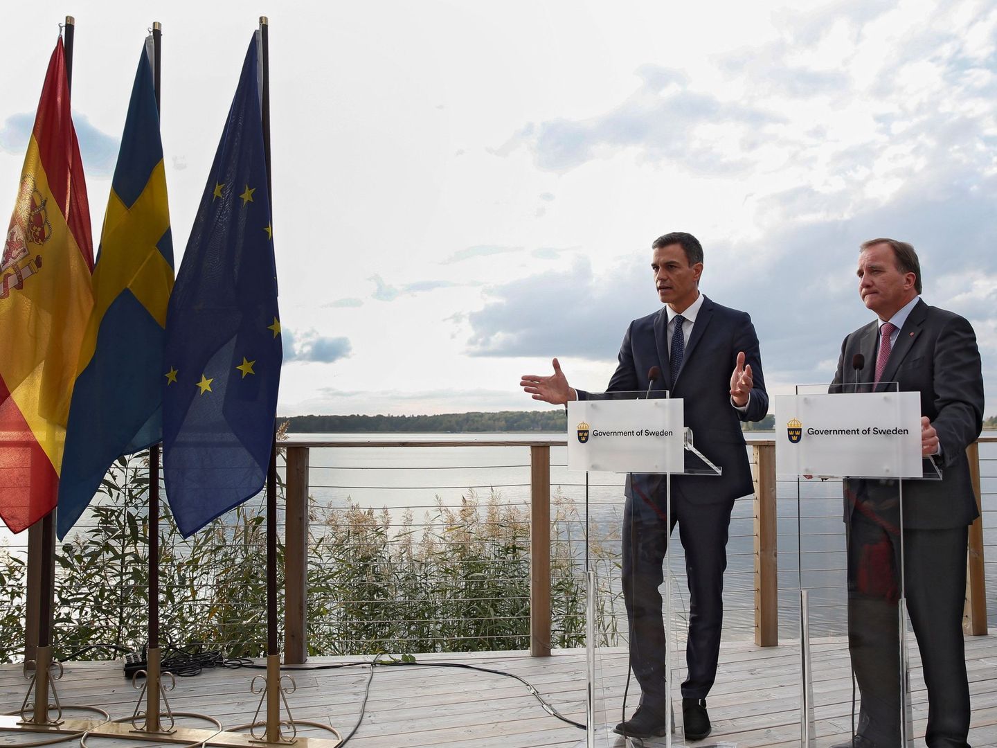Pedro Sánchez y el 'premier' sueco, Stefan Löfven (i), el 5 de septiembre de 2018 en Enköping. (EFE)