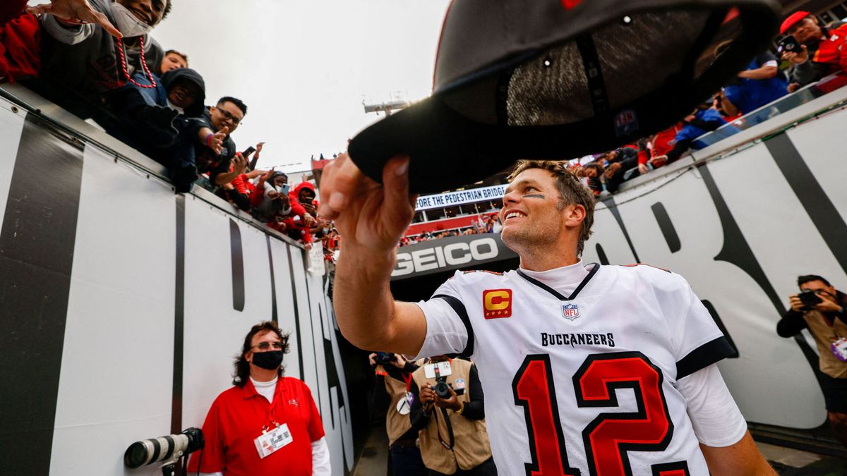 Tom Brady recula y anuncia que vuelve a la NFL: "Amo a mi familia, pero mi sitio es el campo"