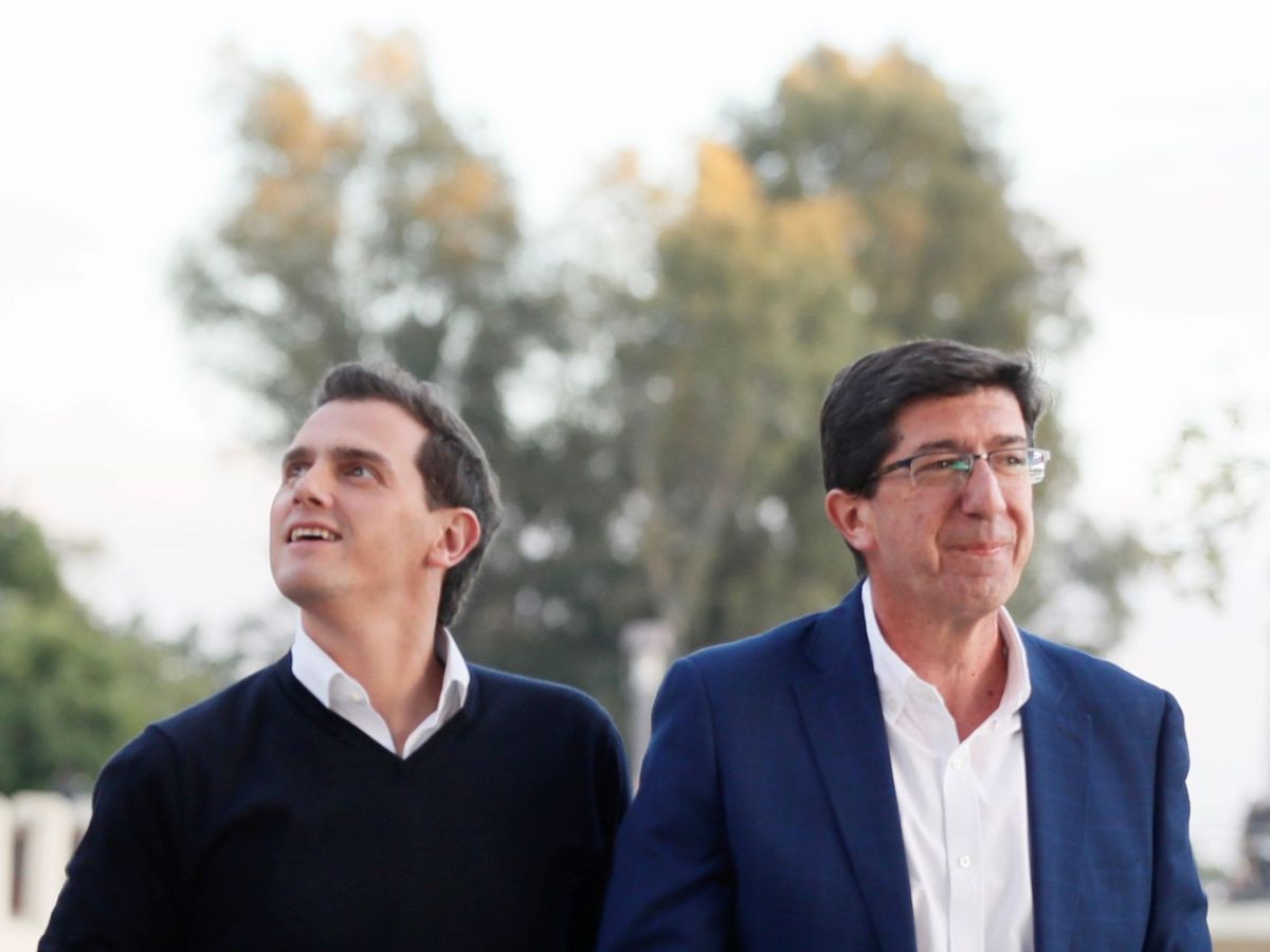 Foto: Albert Rivera y el vicepresidente de la Junta, Juan Marín, en Sevilla. (EFE)