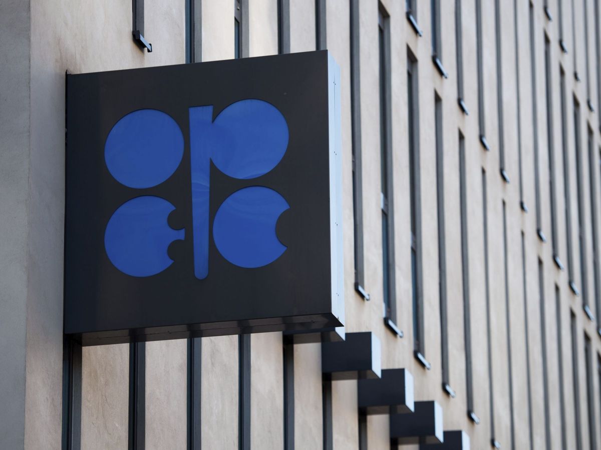Foto: Fotografía de archivo con el logo de la OPEP. (EFE)
