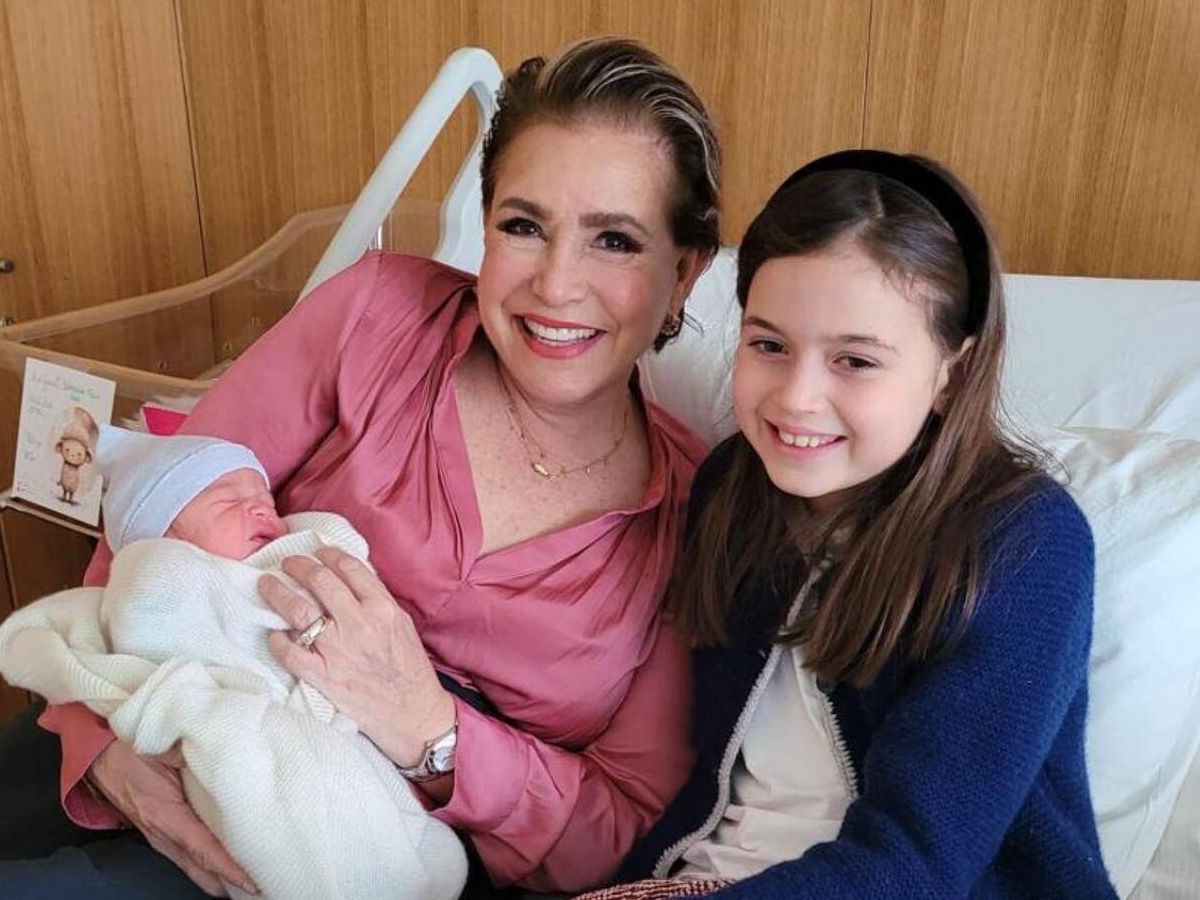 Foto: Balthazar con su hermana Amalia y su abuela María Teresa. (Instagram)