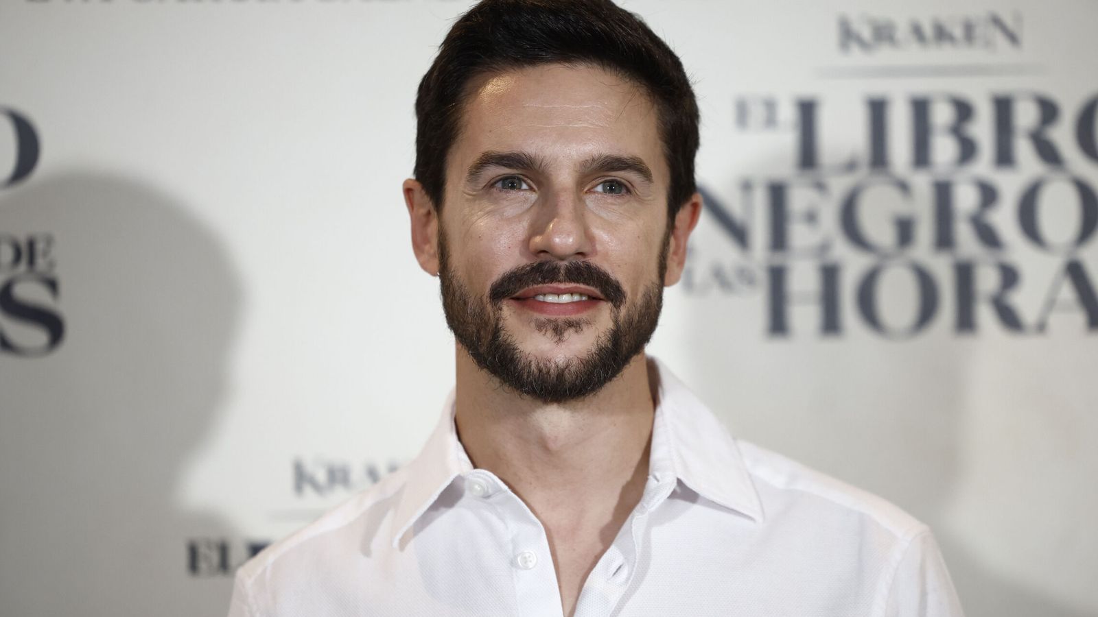 Alejo Sauras, actor de 'Kraken: El libro negro de las horas': "Me han salido escenones tremendos después de un día sin dormir"