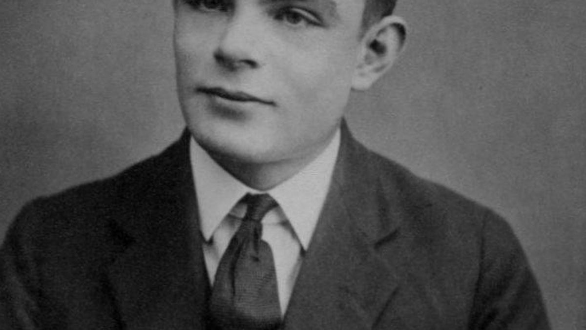 Alan Turing, el genio de las matemáticas que acabó con Hitler, muere... 65 años después