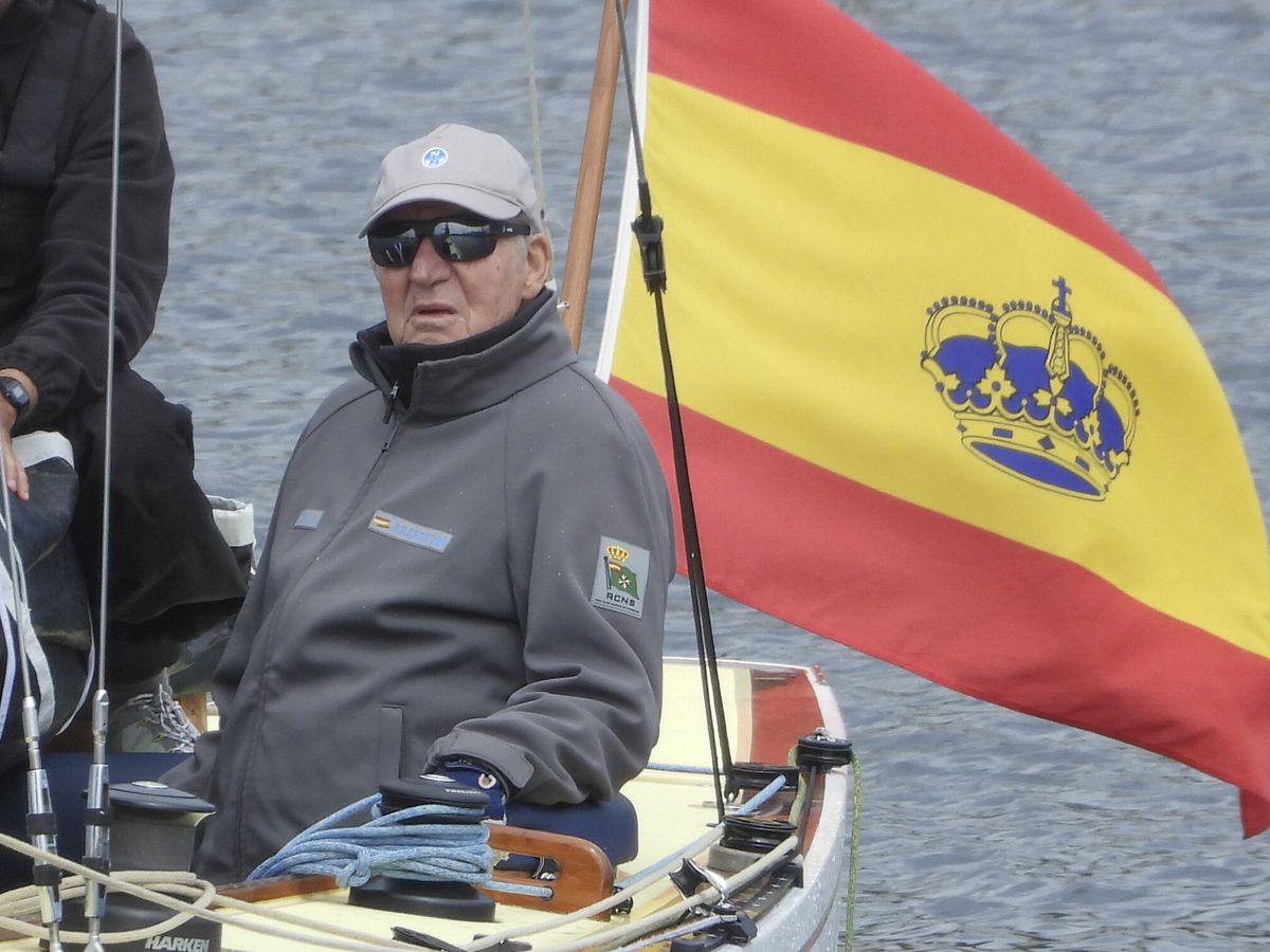 Foto: El rey Juan Carlos, en el Club Náutico. (EFE/Lavandeira Jr.)