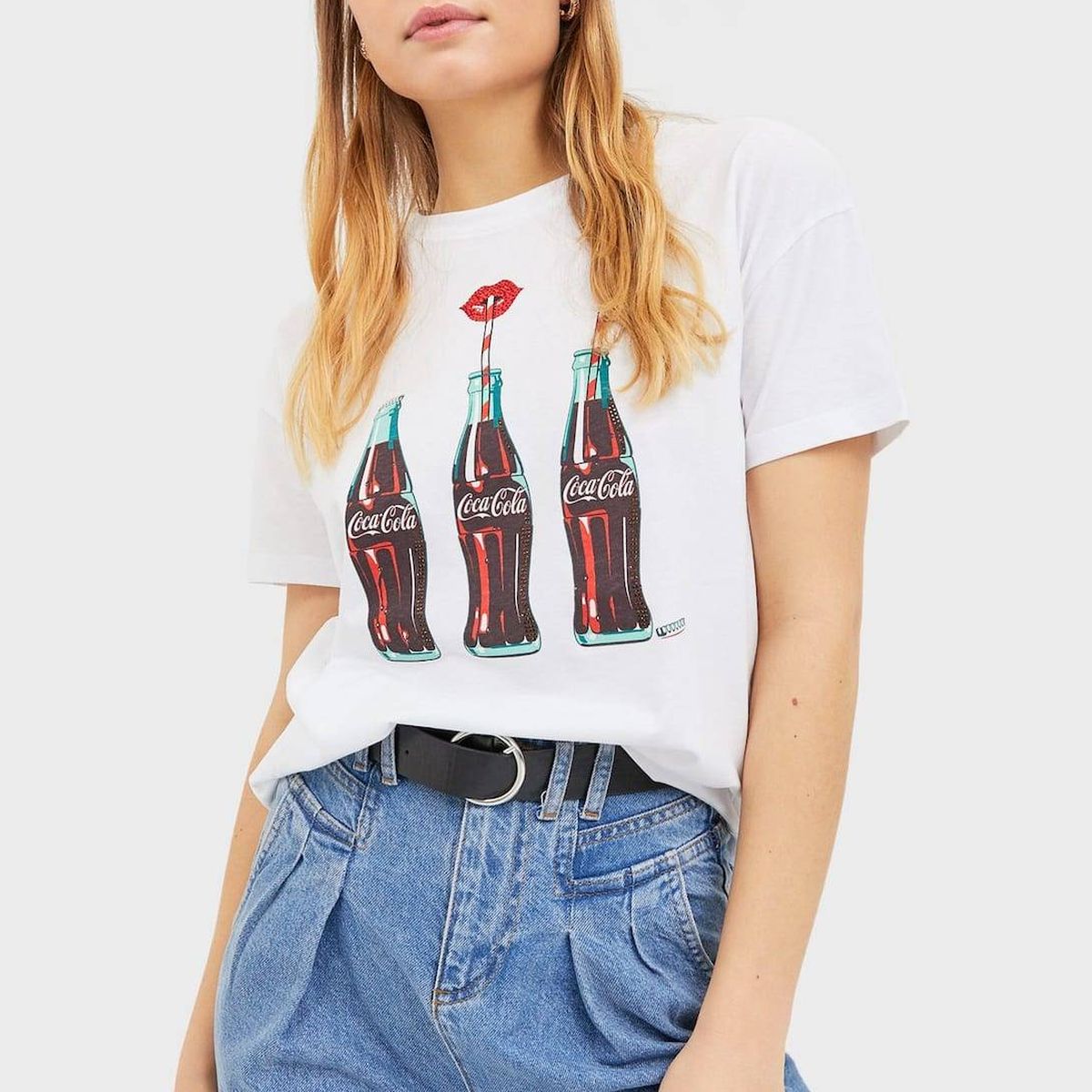 camiseta de Coca-Cola tus está Stradivarius