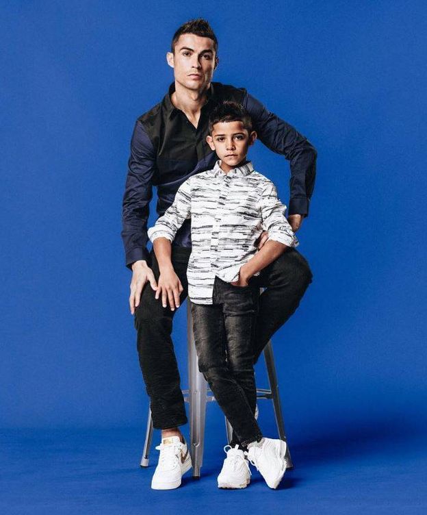 Foto: Cristiano Ronaldo junto a su hijo. (Instagram)