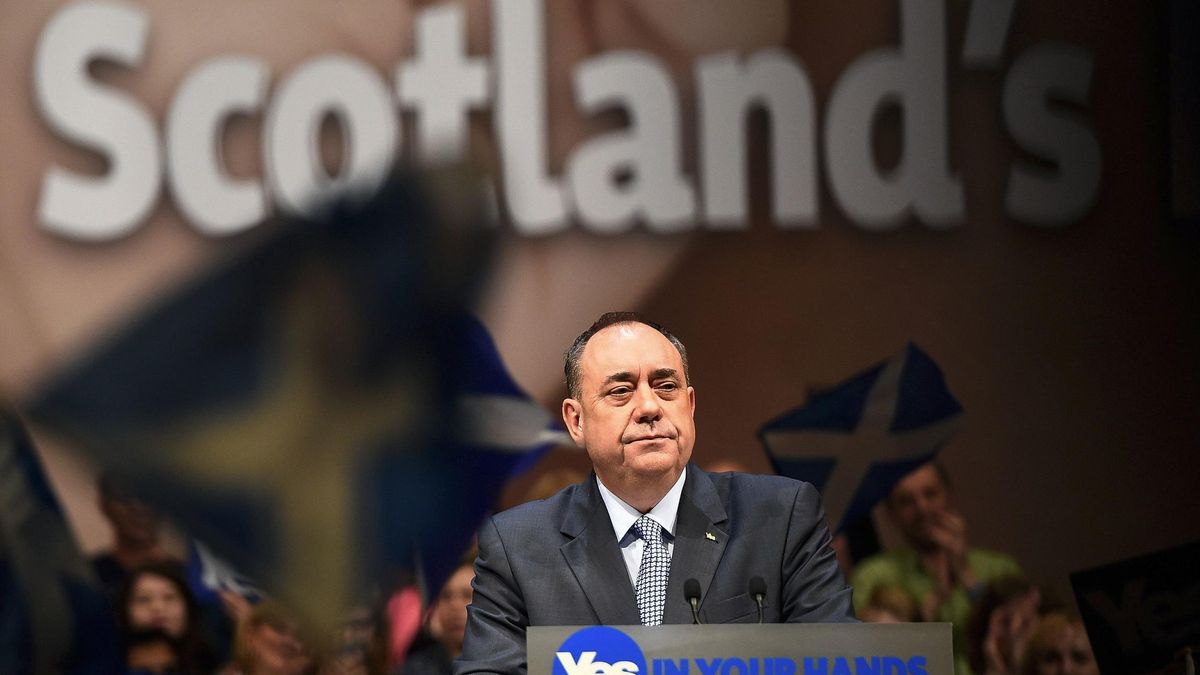 Salmond anuncia su dimisión como líder del SNP y ministro principal escocés