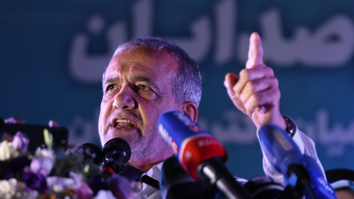 El reformista Pezeshkian se impone al favorito de Jamenei en la segunda vuelta de las elecciones iraníes