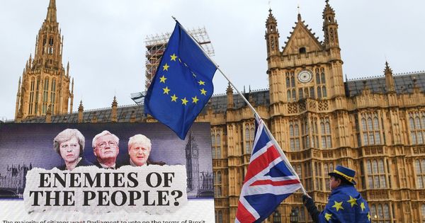 Foto: Protestas contra el Brexit frente al Parlamento británico. (EFE)