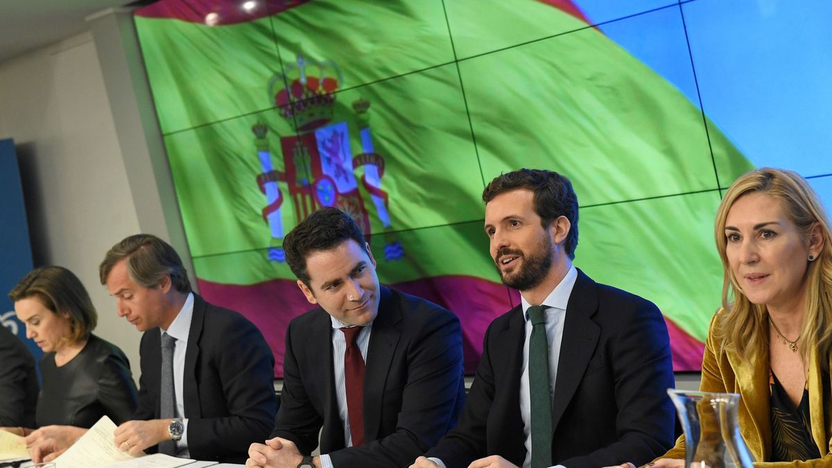 Ni Feijóo, ni Moreno ni Alonso: los barones del PP callan y cierran filas con Casado