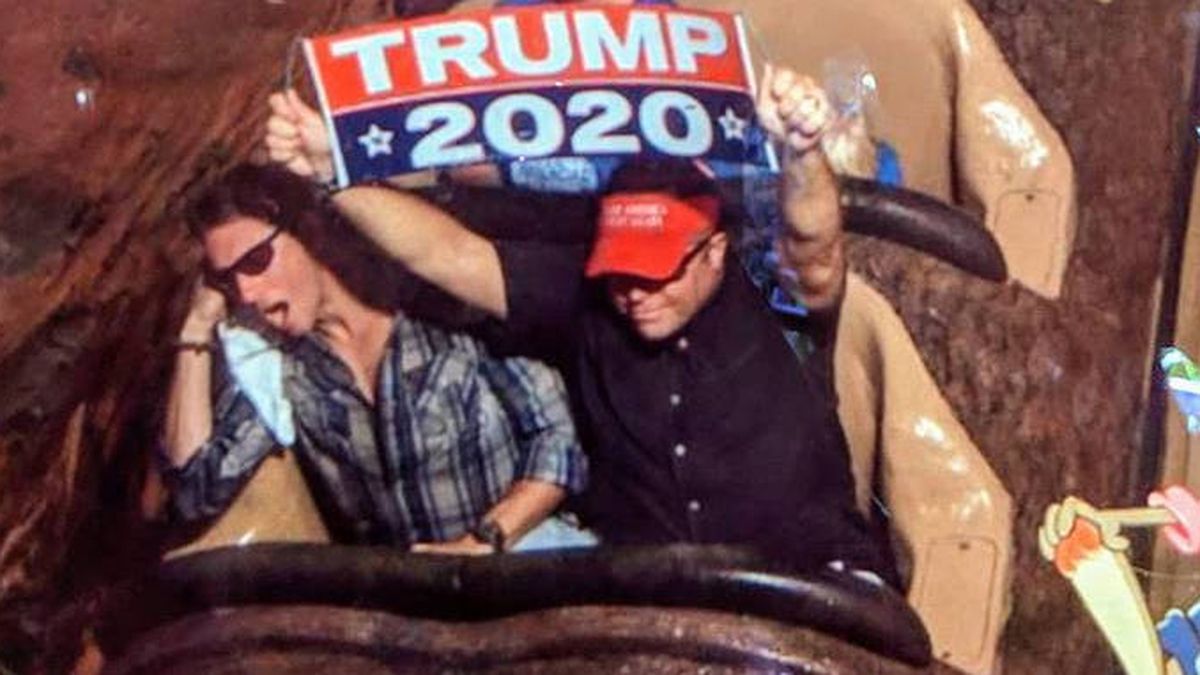 Expulsan a un hombre de Disney World por apoyar a Trump en plena montaña rusa