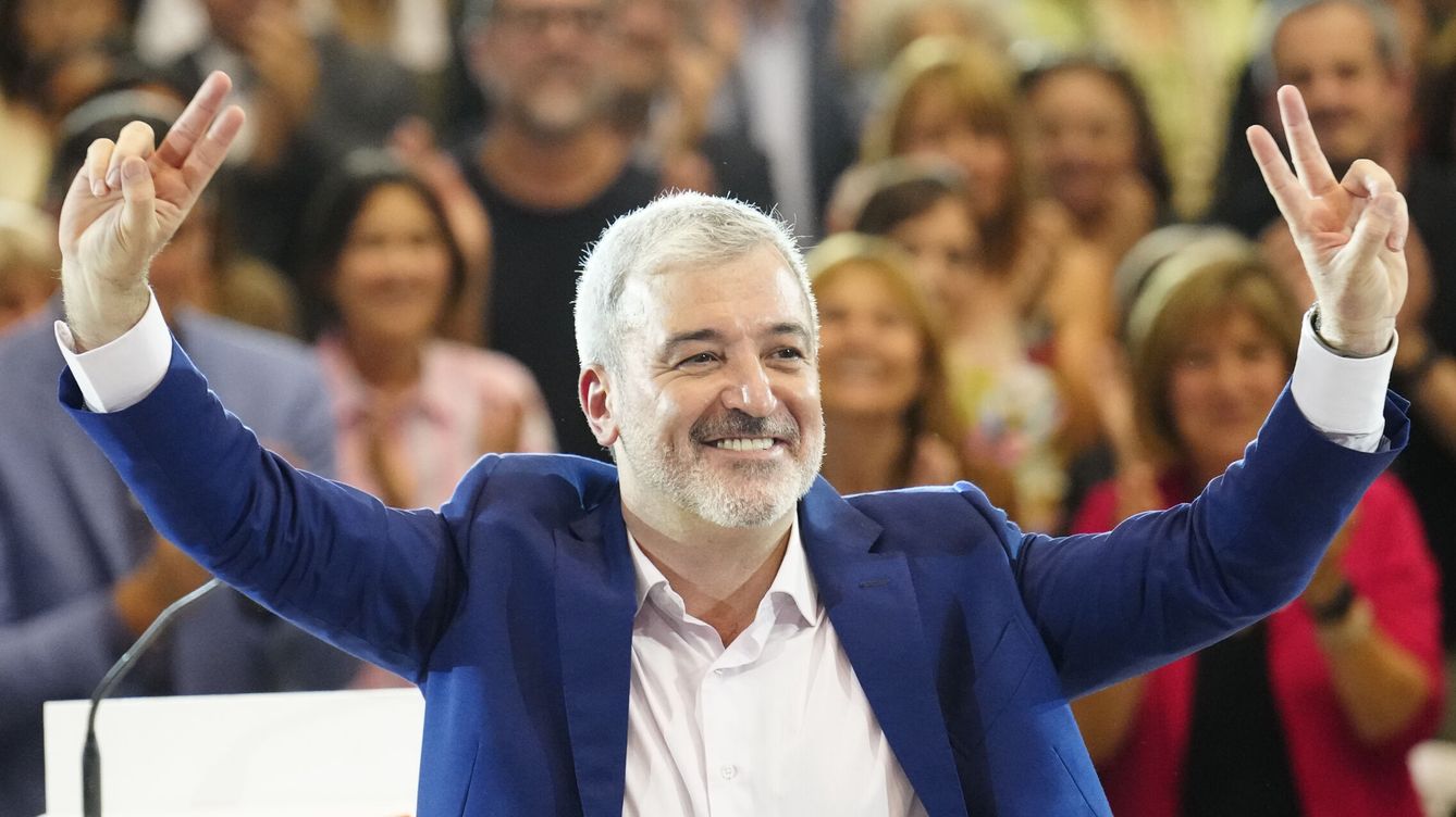 Foto: El actual alcalde de Barcelona, Jaume Collboni (PSC), durante el acto de cierre de campaña de las elecciones del 28-M. (EFE/Enric Fontcuberta)