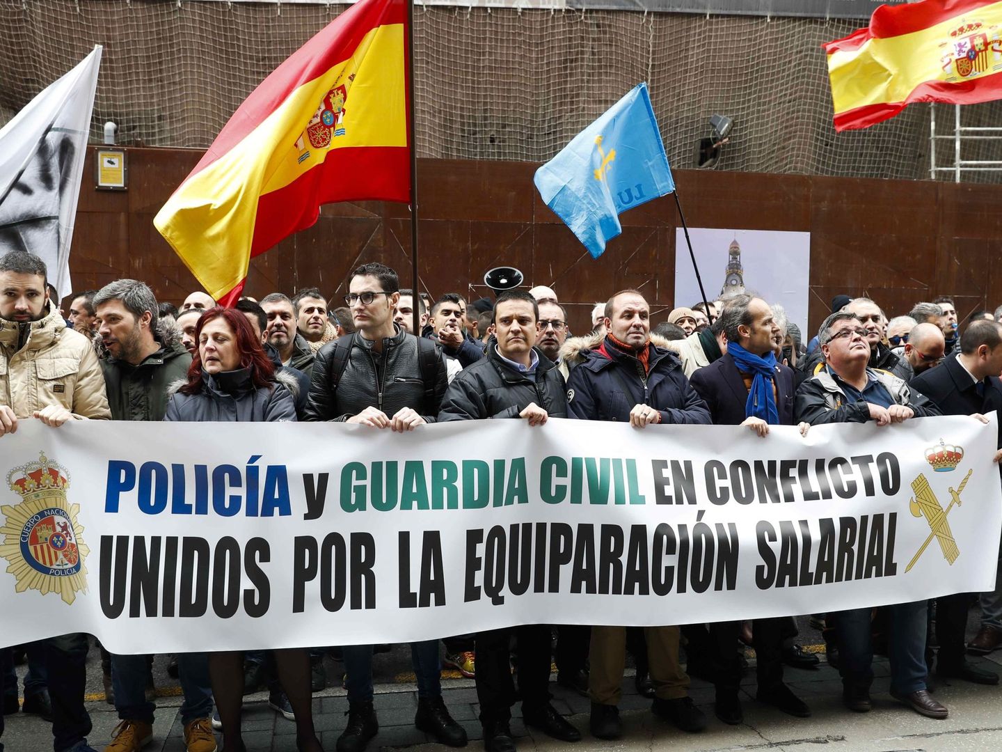 Concentración en Madrid de policías nacionales y guardias civiles para reclamar una mejora salarial. (EFE) 