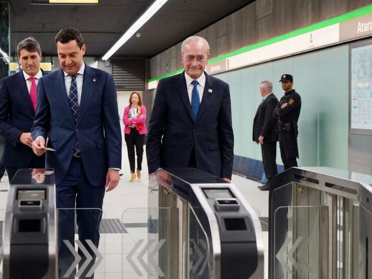 Foto: Juanma Moreno y Francisco de la Torre realizaron un viaje de inauguración. (Ayuntamiento de Málaga)