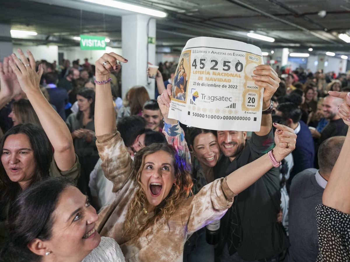 Foto: Este es el número de la lotería de Navidad que ganará el premio Gordo, según ChatGPT (EFE/Borja Sánchez Trillo)
