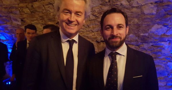 Foto: El líder del partido holandés FPÖ, Geert Wilders, con el presidente de VOX, Santiago Abascal. (VOX)