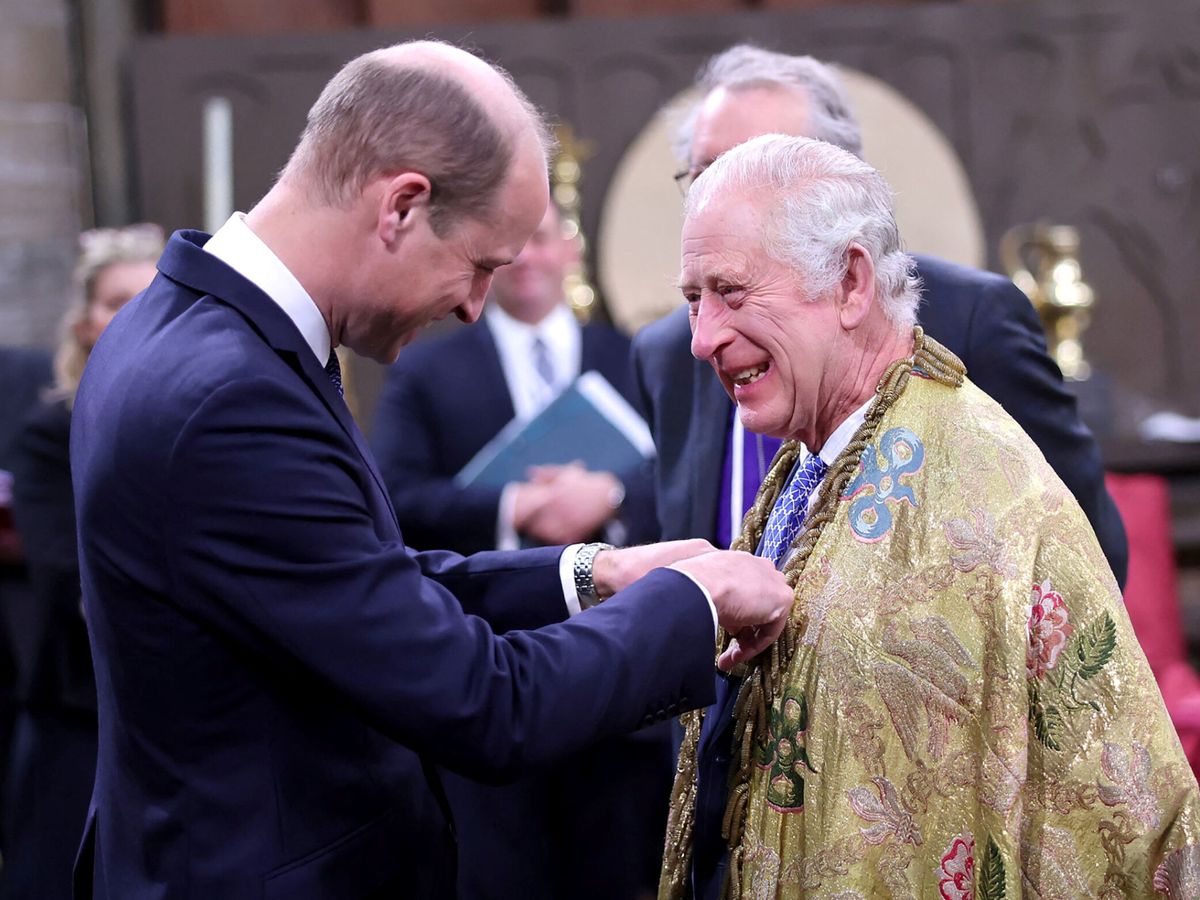 Foto: El príncipe de Gales y Carlos III, en Westminster. (Reuters)