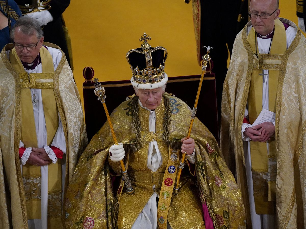 Foto: El rey Carlos III, en su coronación. (Reuters/Andrew Matthews)