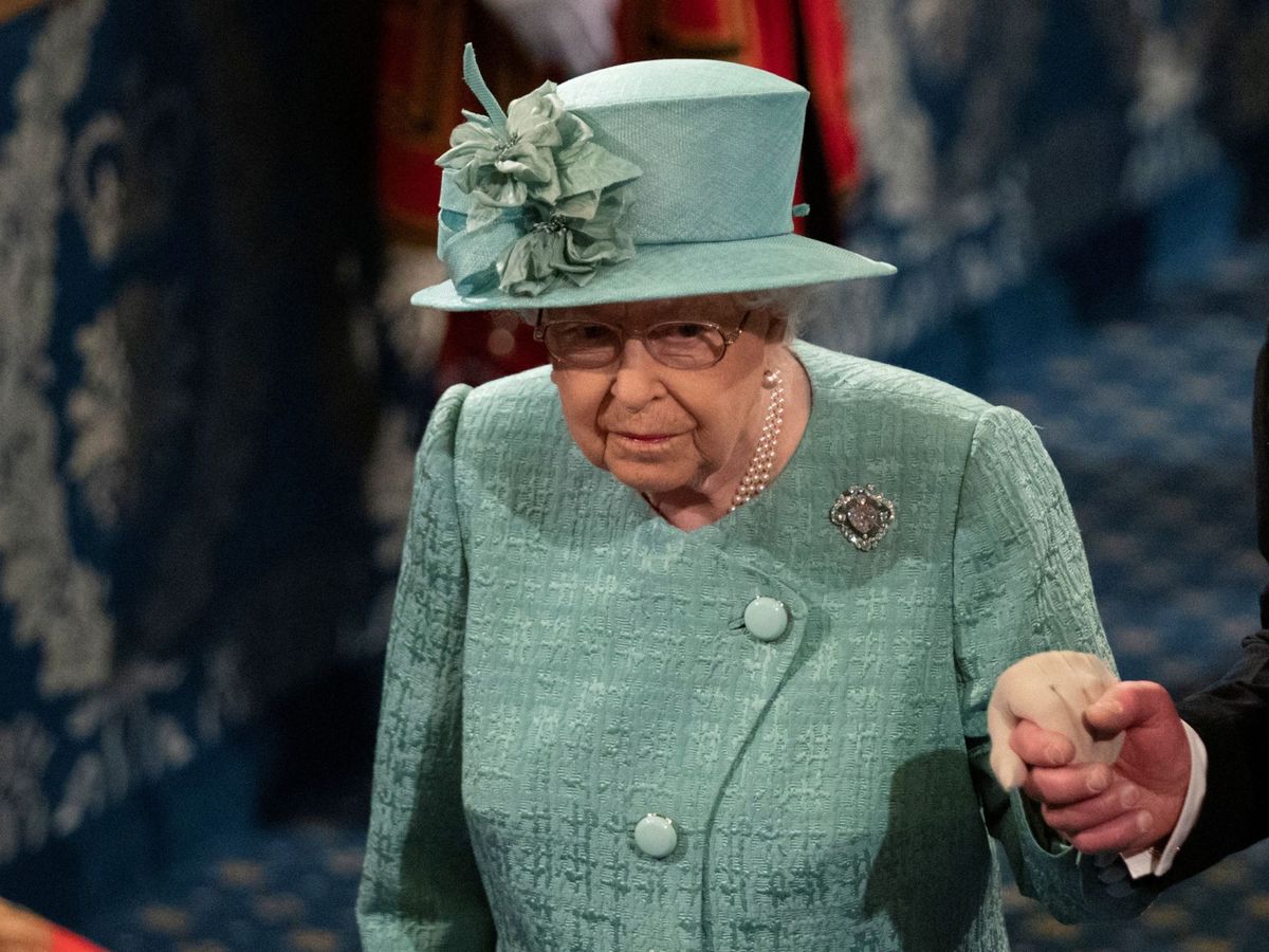 Foto: La reina Isabel, durante la apertura del Parlamento. (Reuters) 