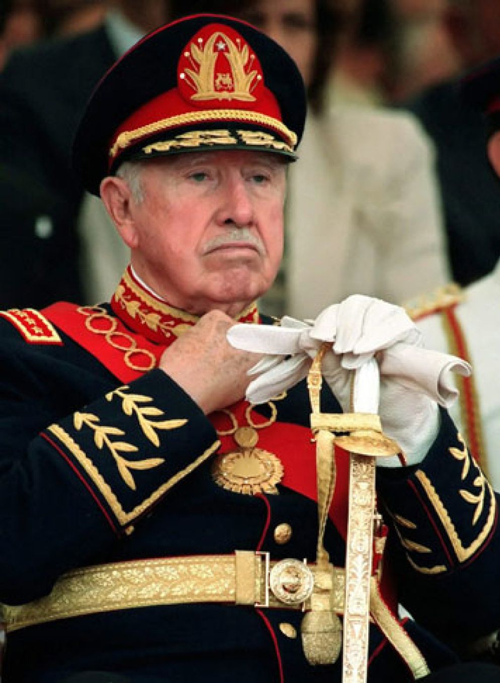 Foto: Muere Pinochet sin que haya sido juzgado en vida