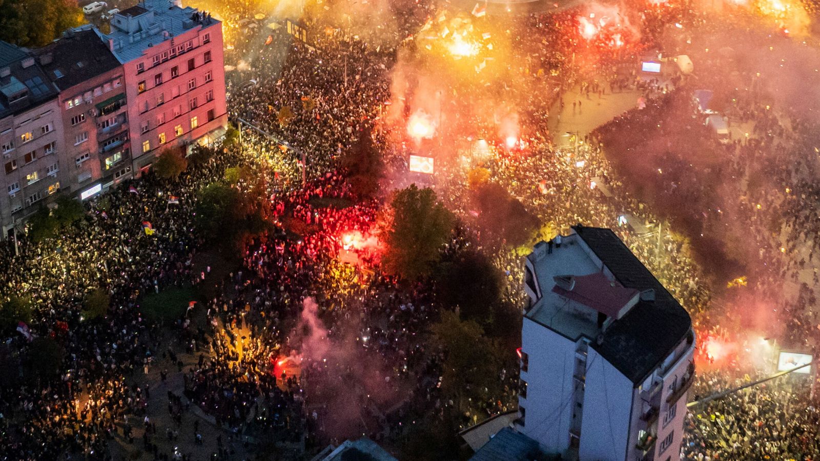 Un movimiento estudiantil acaba con los 12 años de poder de Vučić en Serbia