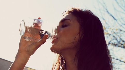 El agua con grasa, la nueva bebida de los adictos al fitness: ¿funciona o es un timo?